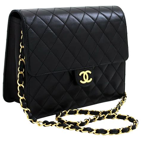 pochette main chanel.